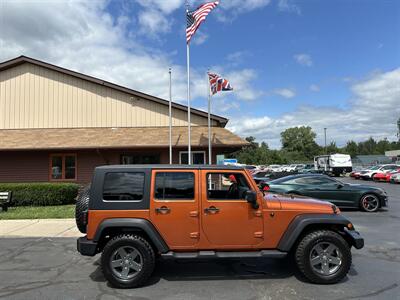 2010 Jeep Wrangler Unlimited Mountain  4X4 - Photo 4 - Flushing, MI 48433