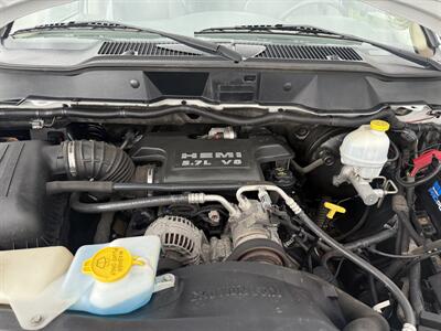 2007 Dodge Ram 1500 ST Quad Cab  4X4 - Photo 24 - Flushing, MI 48433