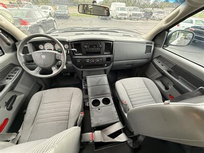 2007 Dodge Ram 1500 ST Quad Cab  4X4 - Photo 10 - Flushing, MI 48433
