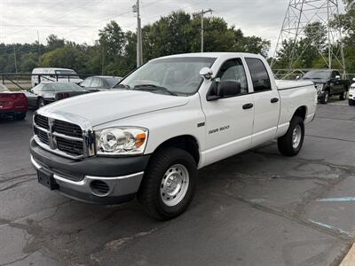 2007 Dodge Ram 1500 ST Quad Cab  4X4 - Photo 3 - Flushing, MI 48433