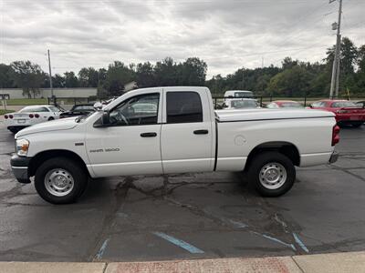 2007 Dodge Ram 1500 ST Quad Cab  4X4 - Photo 5 - Flushing, MI 48433