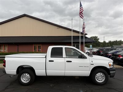 2007 Dodge Ram 1500 ST Quad Cab  4X4 - Photo 4 - Flushing, MI 48433