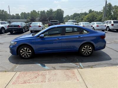 2024 Volkswagen Jetta S   - Photo 8 - Flushing, MI 48433