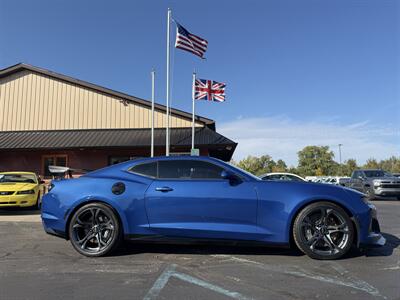 2020 Chevrolet Camaro ZL1 6-Speed Manual - Photo 2 - Flushing, MI 48433