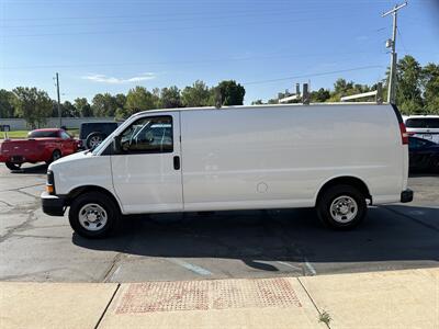 2016 Chevrolet Express 3500  155 " Extended Wheelbase - Photo 8 - Flushing, MI 48433