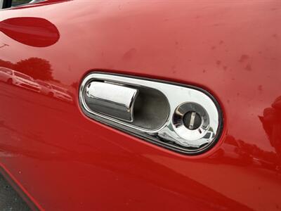 1990 Mazda MX-5 Miata 5-Speed Manual - Photo 28 - Flushing, MI 48433
