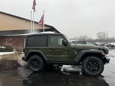 2023 Jeep Wrangler 2-Door WILLYS 4X4 - Photo 5 - Flushing, MI 48433