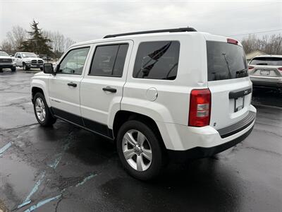 2016 Jeep Patriot Sport  5-Speed Manual - Photo 8 - Flushing, MI 48433