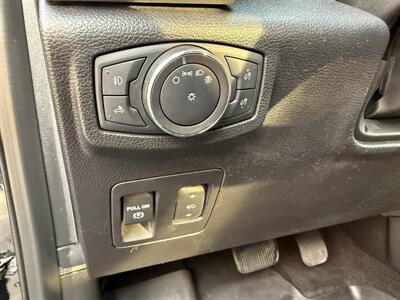 2018 Ford F-150 Lariat 4X4 - Photo 16 - Flushing, MI 48433