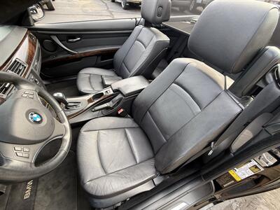 2011 BMW 335i Convertible - Photo 19 - Flushing, MI 48433