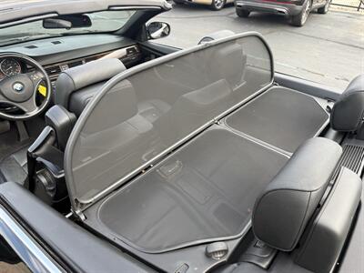 2011 BMW 335i Convertible - Photo 22 - Flushing, MI 48433