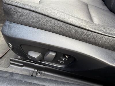 2011 BMW 335i Convertible - Photo 29 - Flushing, MI 48433