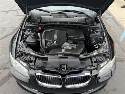 2011 BMW 335i Convertible - Photo 44 - Flushing, MI 48433