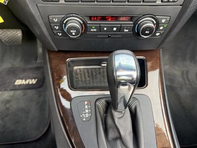 2011 BMW 335i Convertible - Photo 23 - Flushing, MI 48433