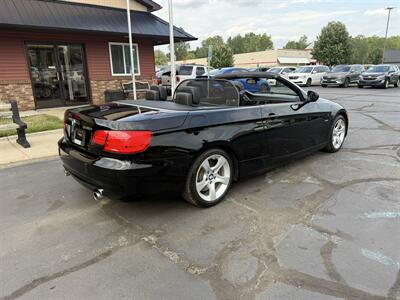 2011 BMW 335i Convertible - Photo 13 - Flushing, MI 48433