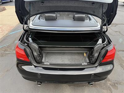 2011 BMW 335i Convertible - Photo 34 - Flushing, MI 48433
