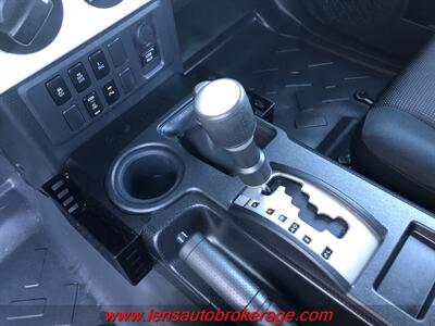 2012 Toyota FJ Cruiser  *Great Driving AZ White FJ! - Photo 15 - Tucson, AZ 85705