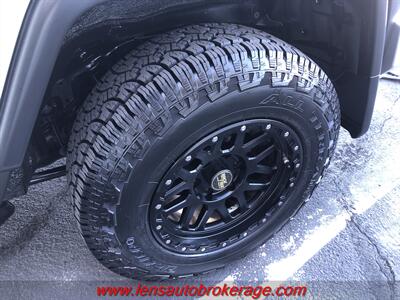 2012 Toyota FJ Cruiser  *Great Driving AZ White FJ! - Photo 26 - Tucson, AZ 85705