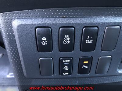 2012 Toyota FJ Cruiser  *Great Driving AZ White FJ! - Photo 16 - Tucson, AZ 85705