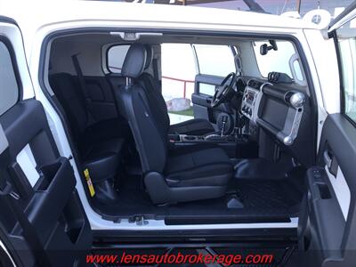 2012 Toyota FJ Cruiser  *Great Driving AZ White FJ! - Photo 20 - Tucson, AZ 85705
