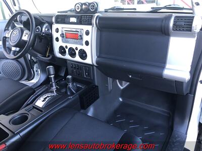 2012 Toyota FJ Cruiser  *Great Driving AZ White FJ! - Photo 23 - Tucson, AZ 85705