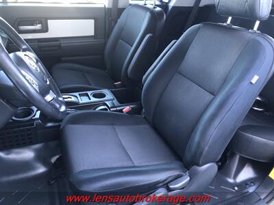 2012 Toyota FJ Cruiser  *Great Driving AZ White FJ! - Photo 12 - Tucson, AZ 85705