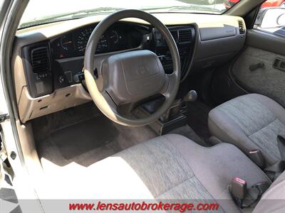 1999 Toyota Tacoma  *Clean Little X-Cab Taco W/5 Speed Manual Trans! - Photo 10 - Tucson, AZ 85705