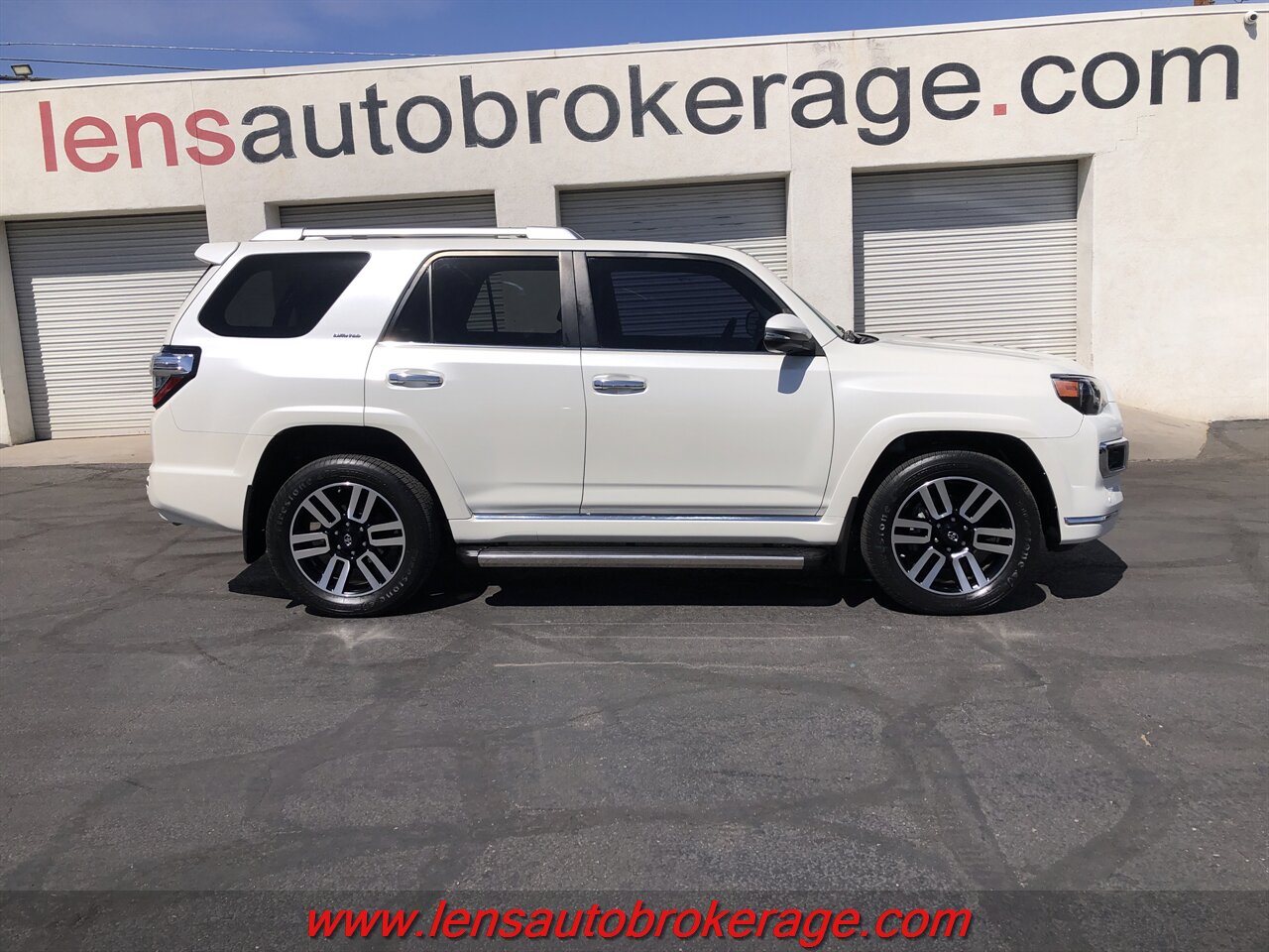 2017 Toyota 4Runner Limited  *NEW ARRIVAL! - Photo 1 - Tucson, AZ 85705