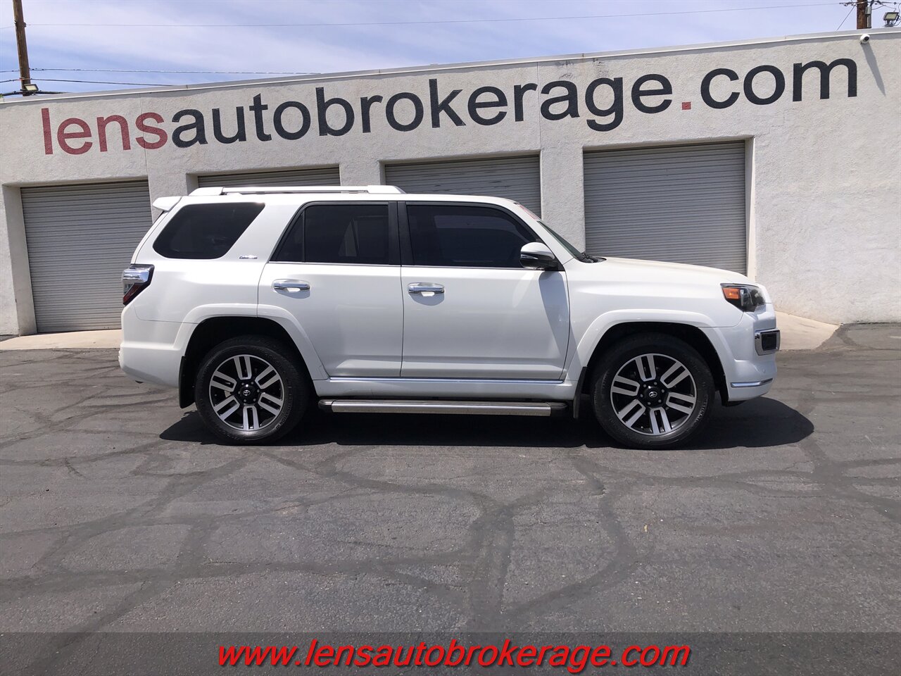 2017 Toyota 4Runner Limited  *NEW ARRIVAL! - Photo 1 - Tucson, AZ 85705