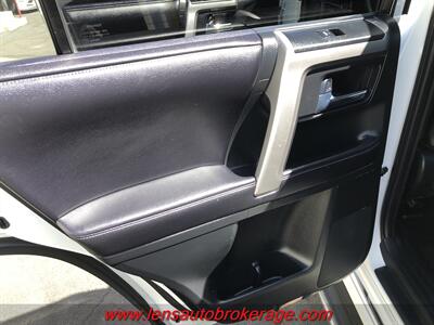 2017 Toyota 4Runner Limited  *NEW ARRIVAL! - Photo 17 - Tucson, AZ 85705