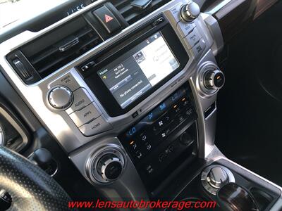 2017 Toyota 4Runner Limited  *NEW ARRIVAL! - Photo 14 - Tucson, AZ 85705