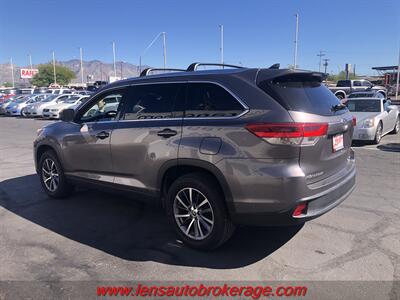 2019 Toyota Highlander XLE   - Photo 6 - Tucson, AZ 85705