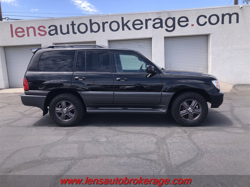 2007 Lexus LX  *3rd Row Equipped LX470 4x4!