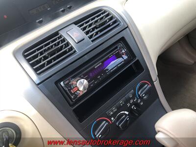 2001 Toyota Avalon XLS  *Super Clean Older Toyota! - Photo 13 - Tucson, AZ 85705