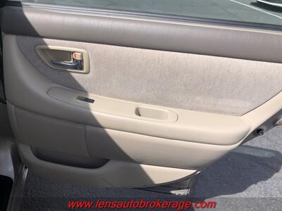 2001 Toyota Avalon XLS  *Super Clean Older Toyota! - Photo 18 - Tucson, AZ 85705