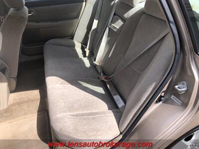 2001 Toyota Avalon XLS  *Super Clean Older Toyota! - Photo 16 - Tucson, AZ 85705