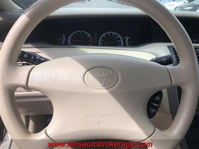 2001 Toyota Avalon XLS  *Super Clean Older Toyota! - Photo 12 - Tucson, AZ 85705