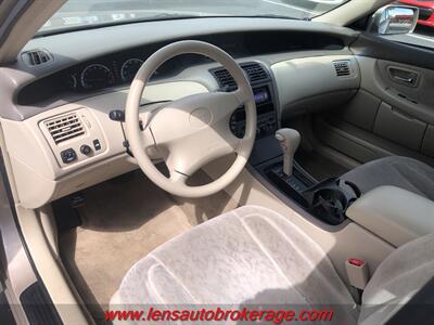 2001 Toyota Avalon XLS  *Super Clean Older Toyota! - Photo 10 - Tucson, AZ 85705