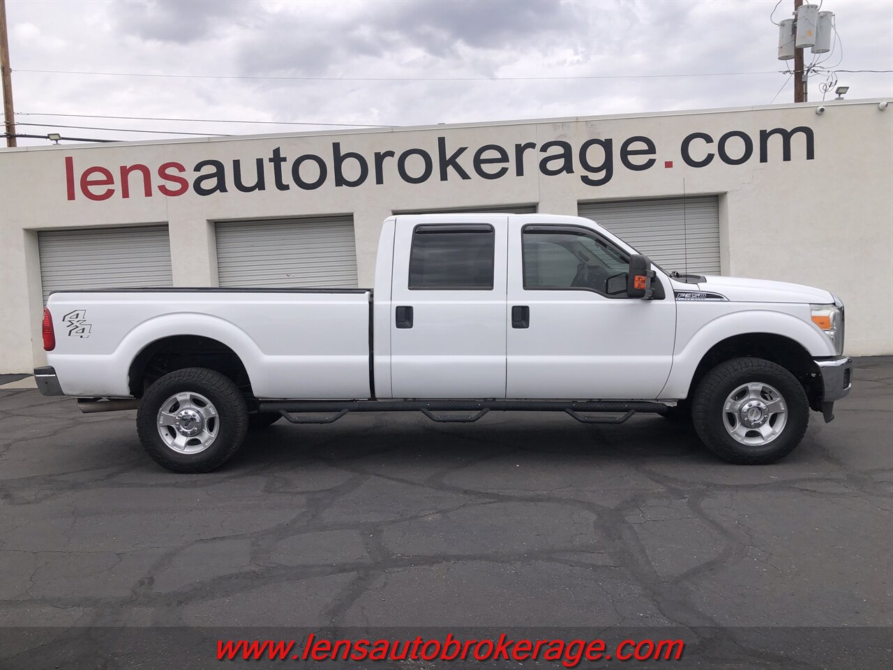 2015 Ford F-350 XLT   - Photo 1 - Tucson, AZ 85705