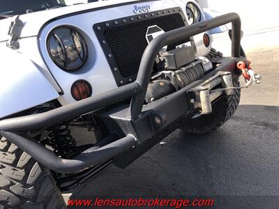 2012 Jeep Wrangler Sahara  *Clean Automatic 4 Door Jeep! - Photo 25 - Tucson, AZ 85705