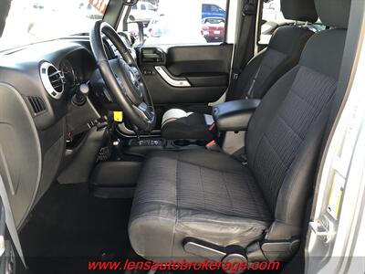 2012 Jeep Wrangler Sahara  *Clean Automatic 4 Door Jeep! - Photo 11 - Tucson, AZ 85705