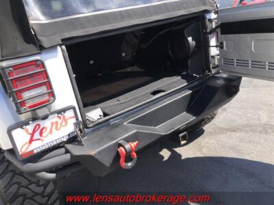 2012 Jeep Wrangler Sahara  *Clean Automatic 4 Door Jeep! - Photo 18 - Tucson, AZ 85705