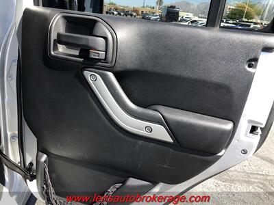 2012 Jeep Wrangler Sahara  *Clean Automatic 4 Door Jeep! - Photo 19 - Tucson, AZ 85705