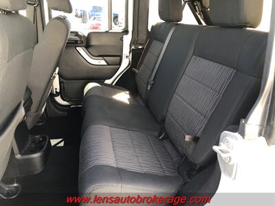 2012 Jeep Wrangler Sahara  *Clean Automatic 4 Door Jeep! - Photo 17 - Tucson, AZ 85705