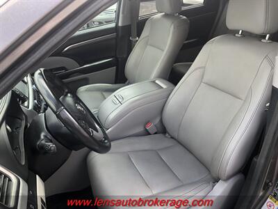 2018 Toyota Highlander Limited   - Photo 12 - Tucson, AZ 85705