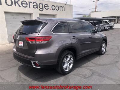 2018 Toyota Highlander Limited   - Photo 8 - Tucson, AZ 85705