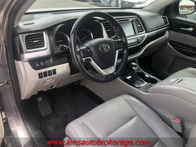 2018 Toyota Highlander Limited   - Photo 10 - Tucson, AZ 85705