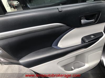 2018 Toyota Highlander Limited   - Photo 17 - Tucson, AZ 85705