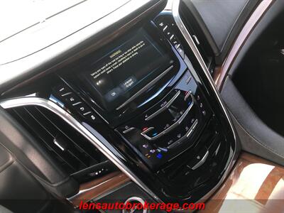 2017 Cadillac Escalade ESV Luxury   - Photo 13 - Tucson, AZ 85705