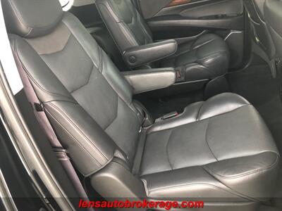 2017 Cadillac Escalade ESV Luxury   - Photo 20 - Tucson, AZ 85705